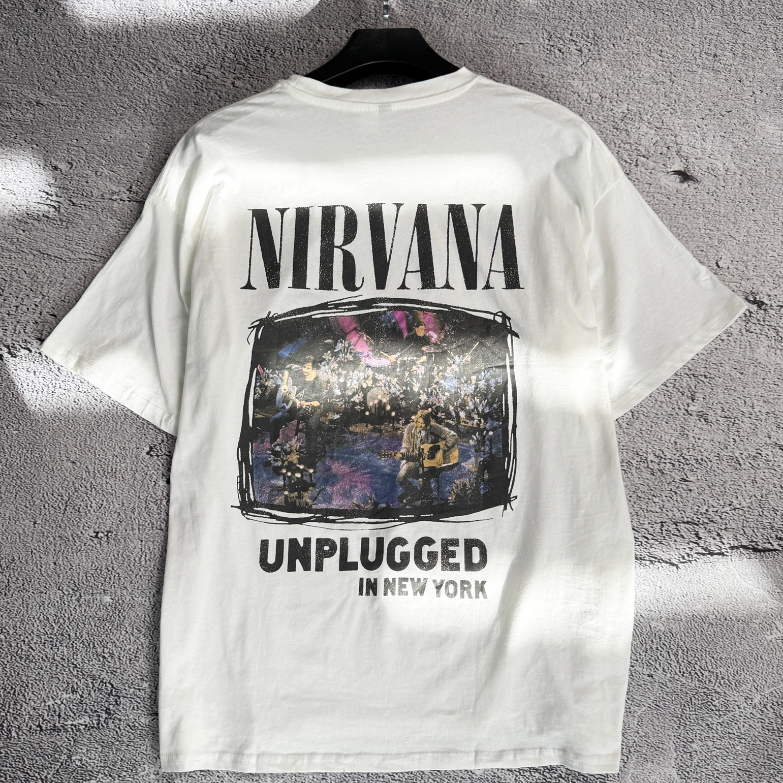 تیشرت وارداتی طرح Unplugged چاپ دورو Specials