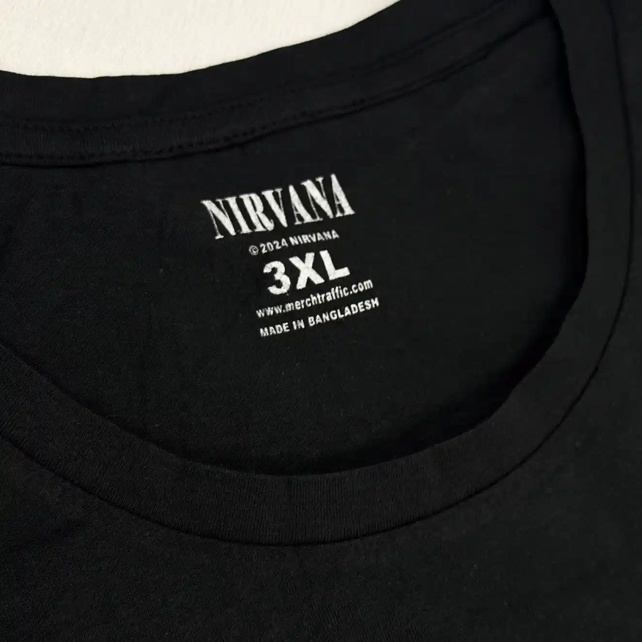 تیشرت وارداتی طرح نیروانا Limited Specials